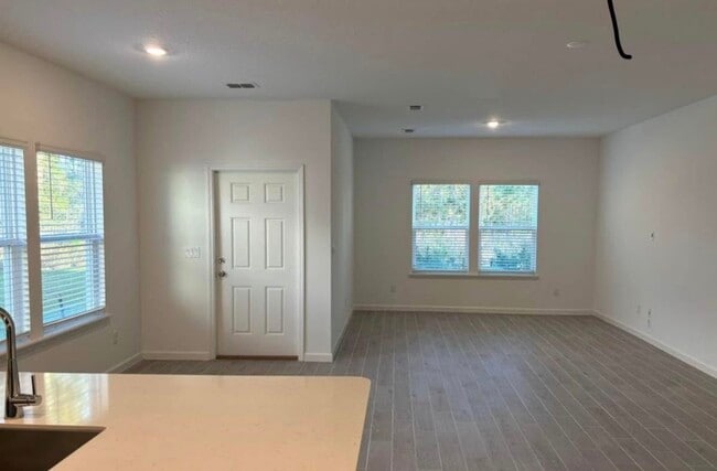 Building Photo - 272 Belfort Ct