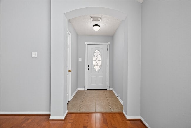 Building Photo - 3218 Spring Flower Ln