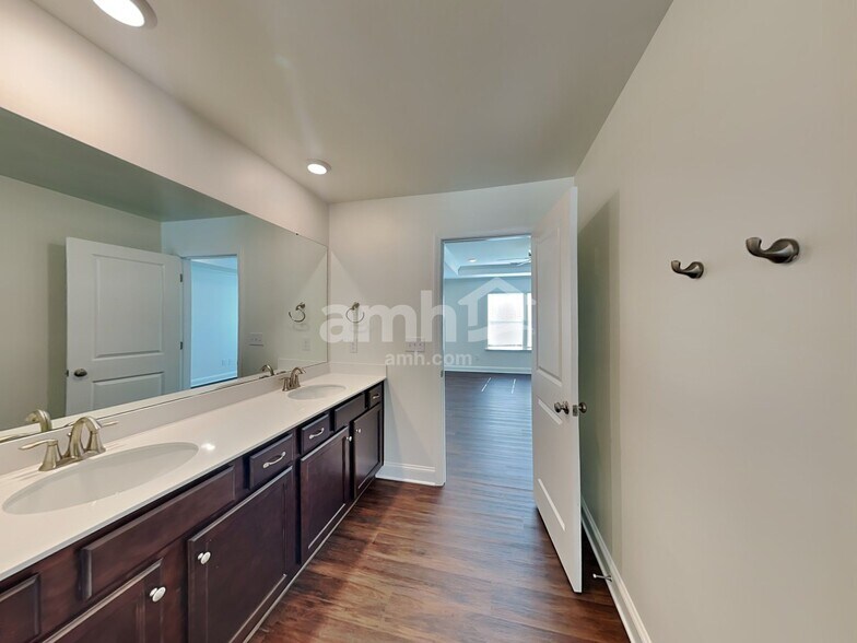 Building Photo - 7416 Garrett Ct