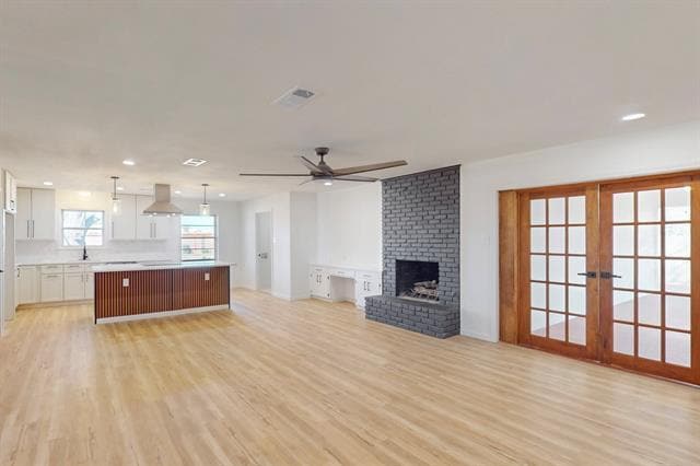 Building Photo - 820 Bedford Ct W
