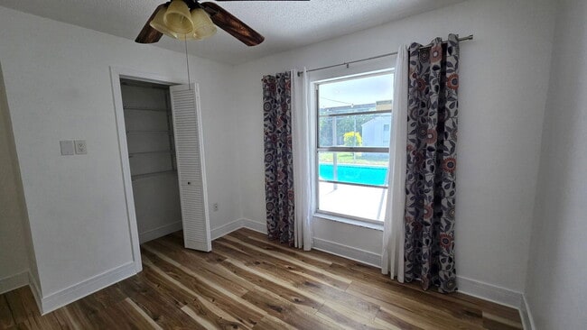 Building Photo - 211 N Cervidae Dr