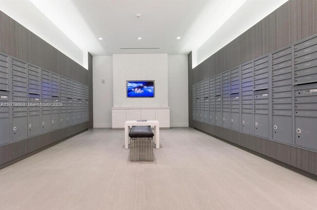 Building Photo - 17111 Biscayne Blvd