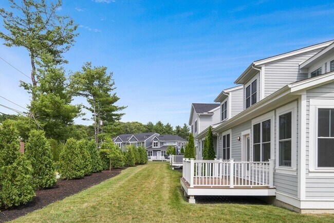 Building Photo - 19 Lily Pond Ln