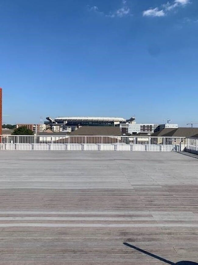 Building Photo - Stylish 2 Bedroom 2 Bath Condo @ Crimson Commons Available Fall 2026! Apply Now!