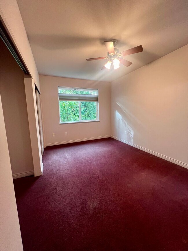 Building Photo - Cozy 2Bd 2Ba El Dorado Condo in Bellingham! (55+ RESIDENTS ONLY)
