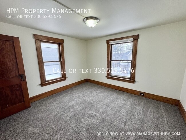 Building Photo - 1722 Harrisburg Rd NE