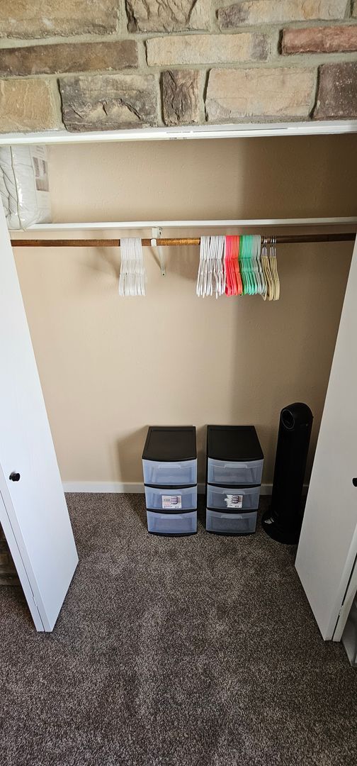 Building Photo - Fully Furnished, All Utilities Included, D...