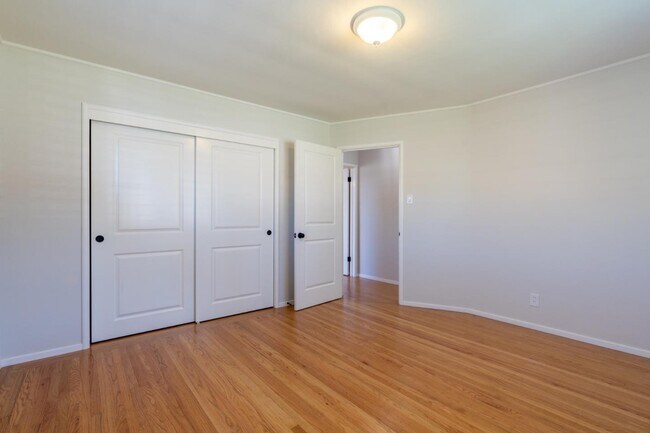 Building Photo - 757 Pico Ave
