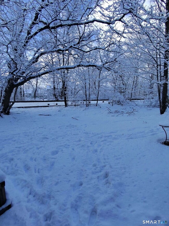 Building Photo - 69 Franklin St