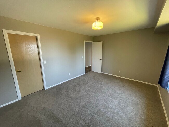 Building Photo - 14076 Rosario Rd
