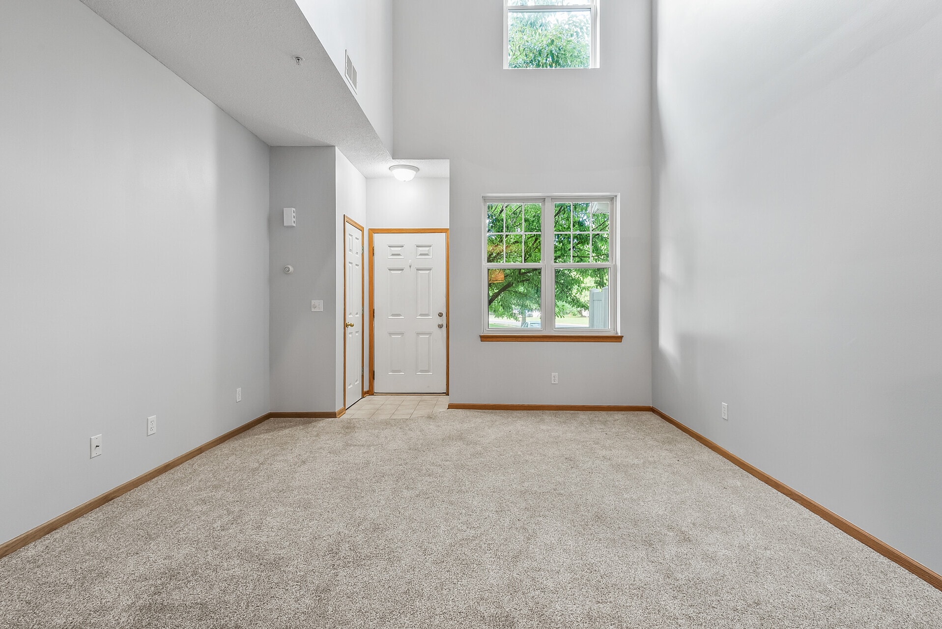 Building Photo - 5020 Holly Ln N