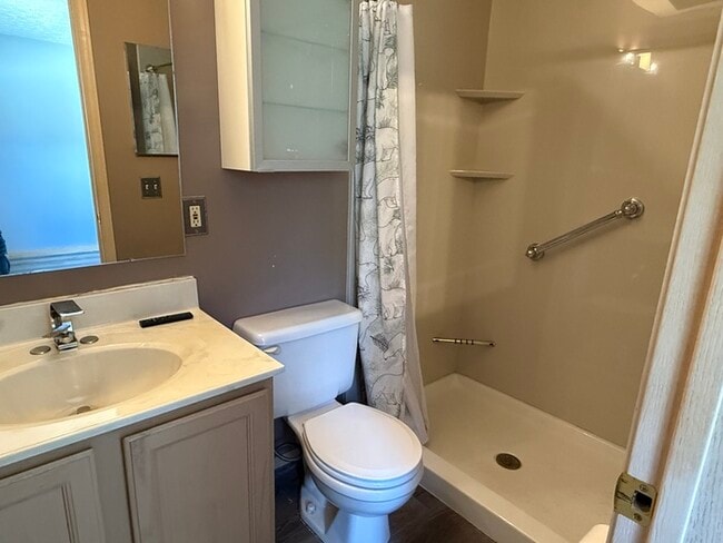 Building Photo - 3 Bed, 2 Bath Home in Pickerington Schools!