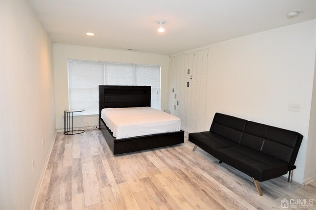Building Photo - 36 Lackland Ave