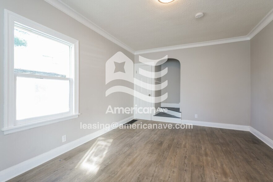 Building Photo - 1146 Huey St