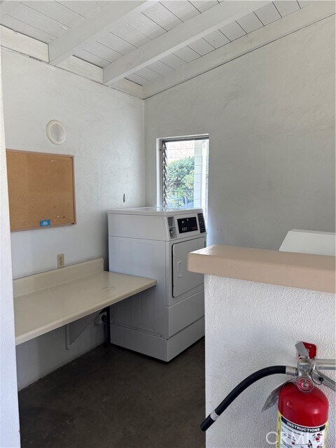 Building Photo - 2280 Via Mariposa W