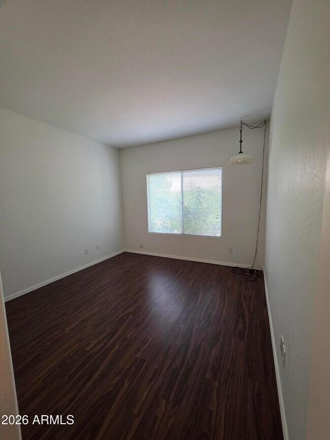 Building Photo - 1825 W Desert Willow Dr
