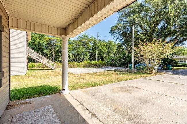 Building Photo - 4404-30th 1/2 St