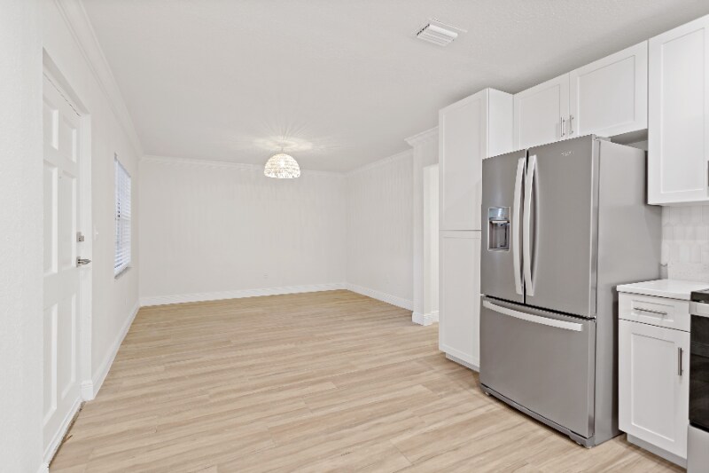 Building Photo - 3215 W Swann Ave