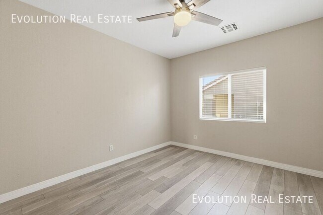 Building Photo - 3130 S 81st St