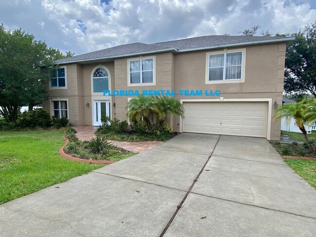 Primary Photo - 4/2.5 Clermont Home with fenced yard