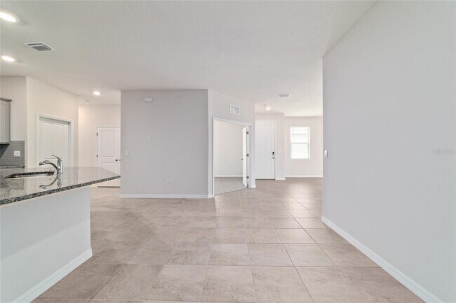 Building Photo - 5313 NW 48th Pl