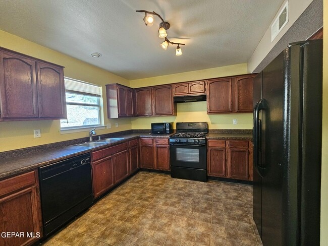 Building Photo - 1508 John MacGuire Pl