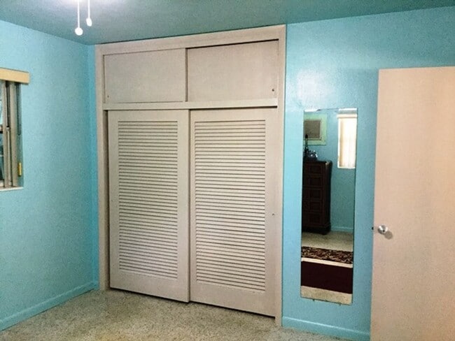 Building Photo - Single Family Home with Private Pool - 2 Bedroom plus bonus room!