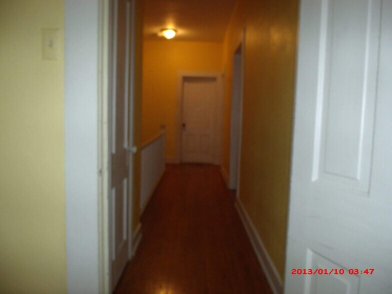 Building Photo - 701 runnion ave