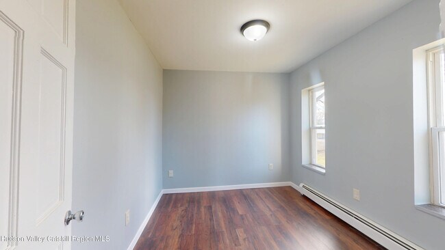 Building Photo - 16 Bailey St