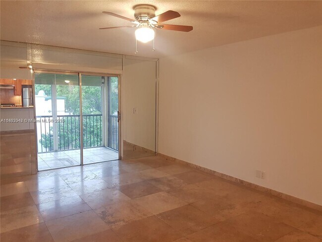 Building Photo - 253 S Cypress Rd