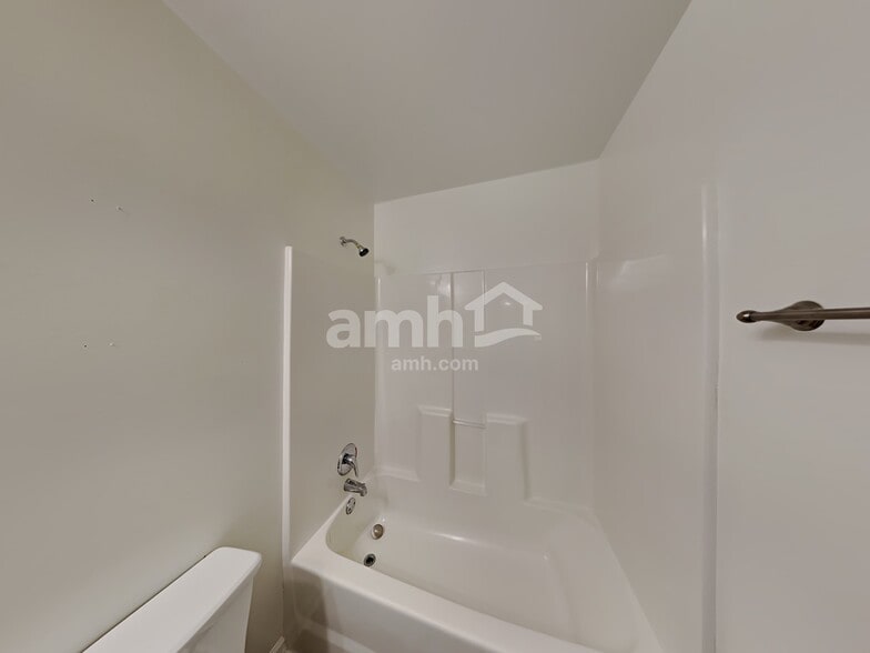 Building Photo - 343 Alcovy Way
