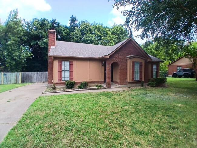 Primary Photo - Remolded 3 bedroom 2 bathroom home for rent
