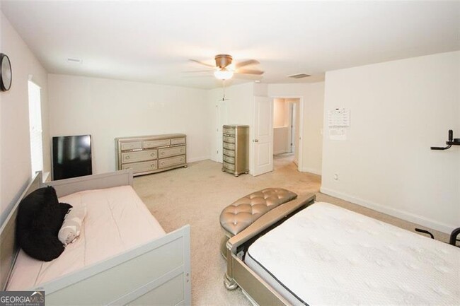 Building Photo - 10162 Benton Woods Dr