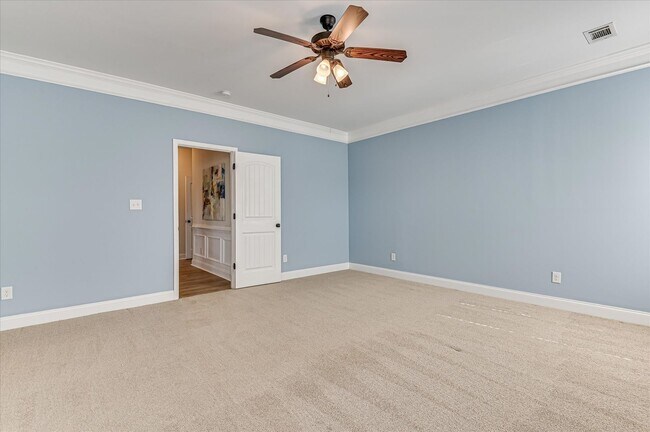 Building Photo - 406 Saterlee Ct