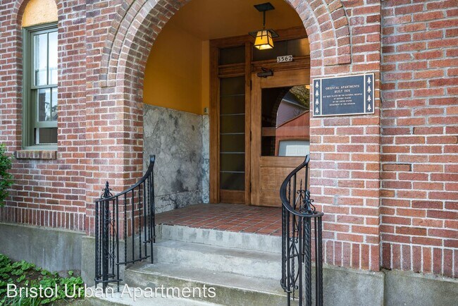 Building Photo - 3562 SE Harrison St