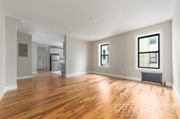 Building Photo - Prosepct Heights Brand new 3 Bedroom 2 Bat...