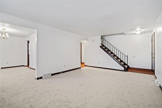 Building Photo - 301 Kaymar Dr
