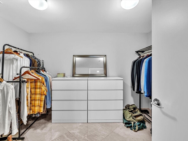 Building Photo - 1600 S Ocean Blvd