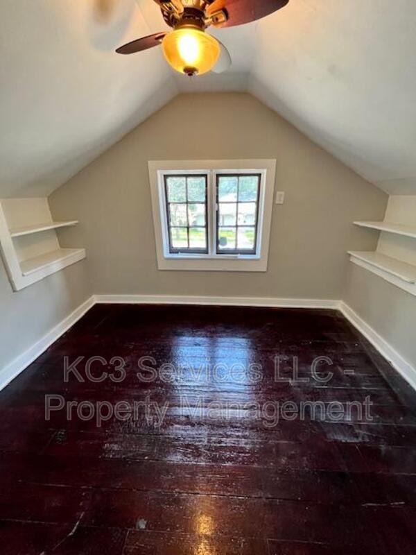 Building Photo - 5842 Euclid Ave E