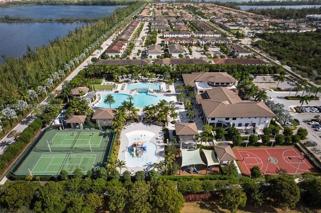 Building Photo - 8885 NW 102nd Ct