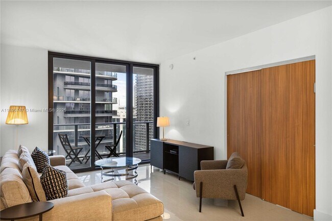 Building Photo - 1010 Brickell Ave