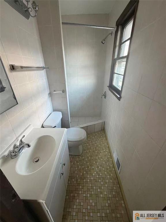 Building Photo - 575 Allgair Ave