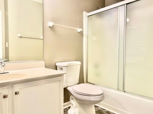 Building Photo - 2452 Daybreak Ct