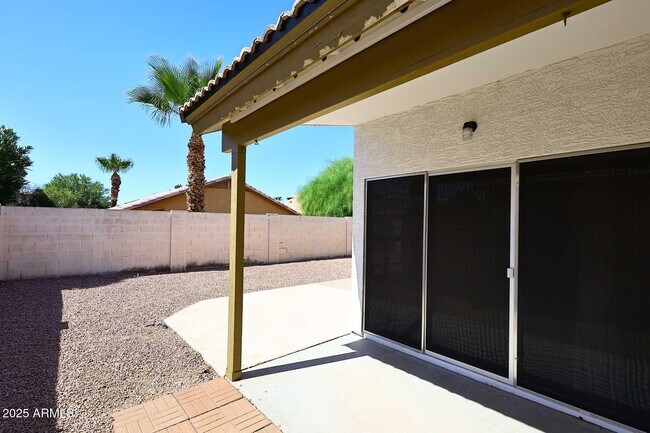 Building Photo - 4331 E Siesta Ln