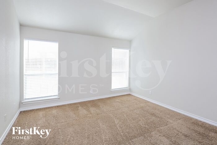 Building Photo - 1101 New Meadow Dr