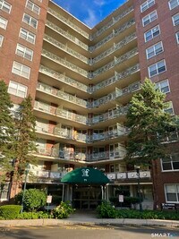 Building Photo - 71 Strawberry Hill Ave