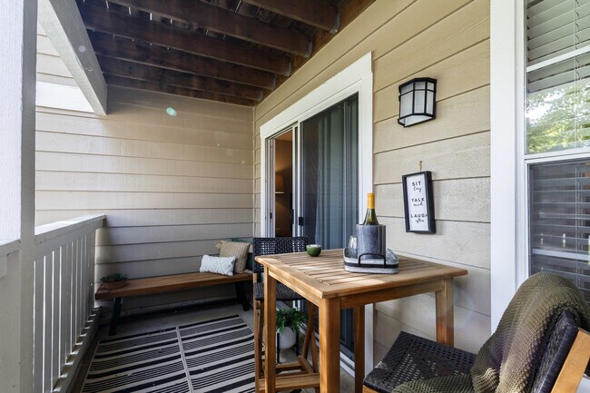 Building Photo - 1665 Lincoln Meadows Cir