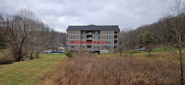 Building Photo - 101 Country Meadow Ln