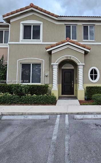 Building Photo - 1015 SE 24th Terrace