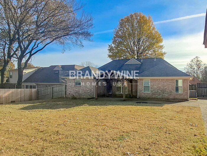 Building Photo - 7120 La Casa Dr